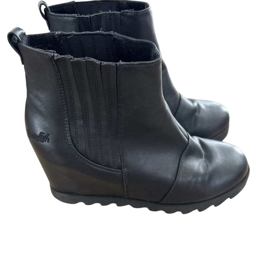 Blowfish Malibu Black Layten Vegan Leather Chelsea Booties size 9.5